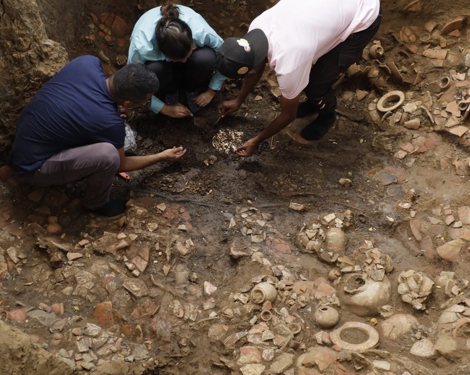 В Панаме нашли 1300-летнюю гробницу, наполненную золотом и артефактами